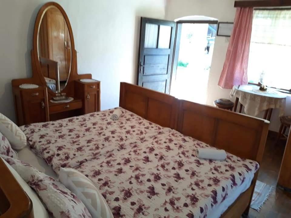 Bed and Breakfast Snasini Kucari Gradiste Экстерьер фото